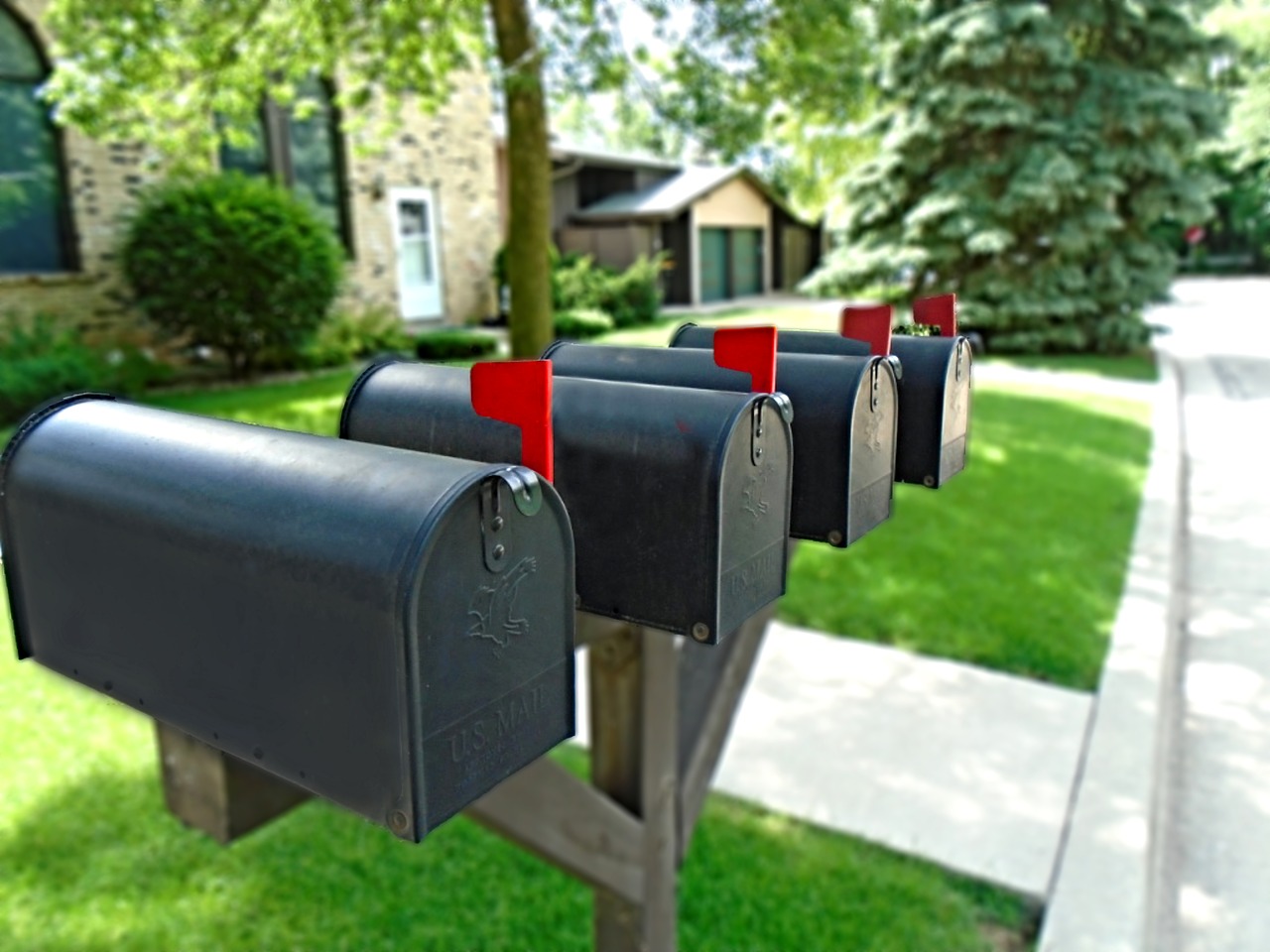 Benefits of a mailbox over a PO Box for small businesses